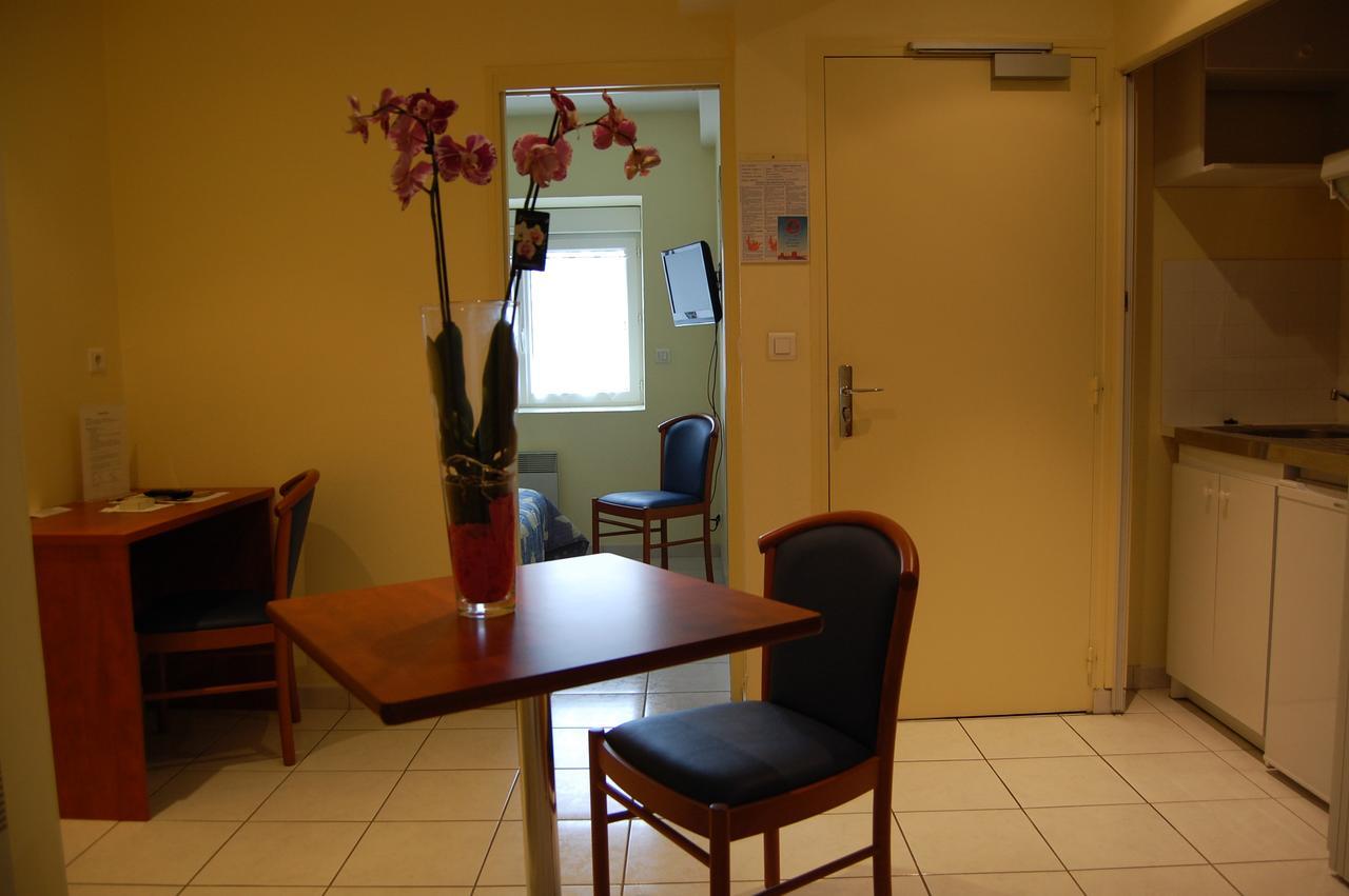 Appart'Hotel La Suze Sur Sarthe 외부 사진